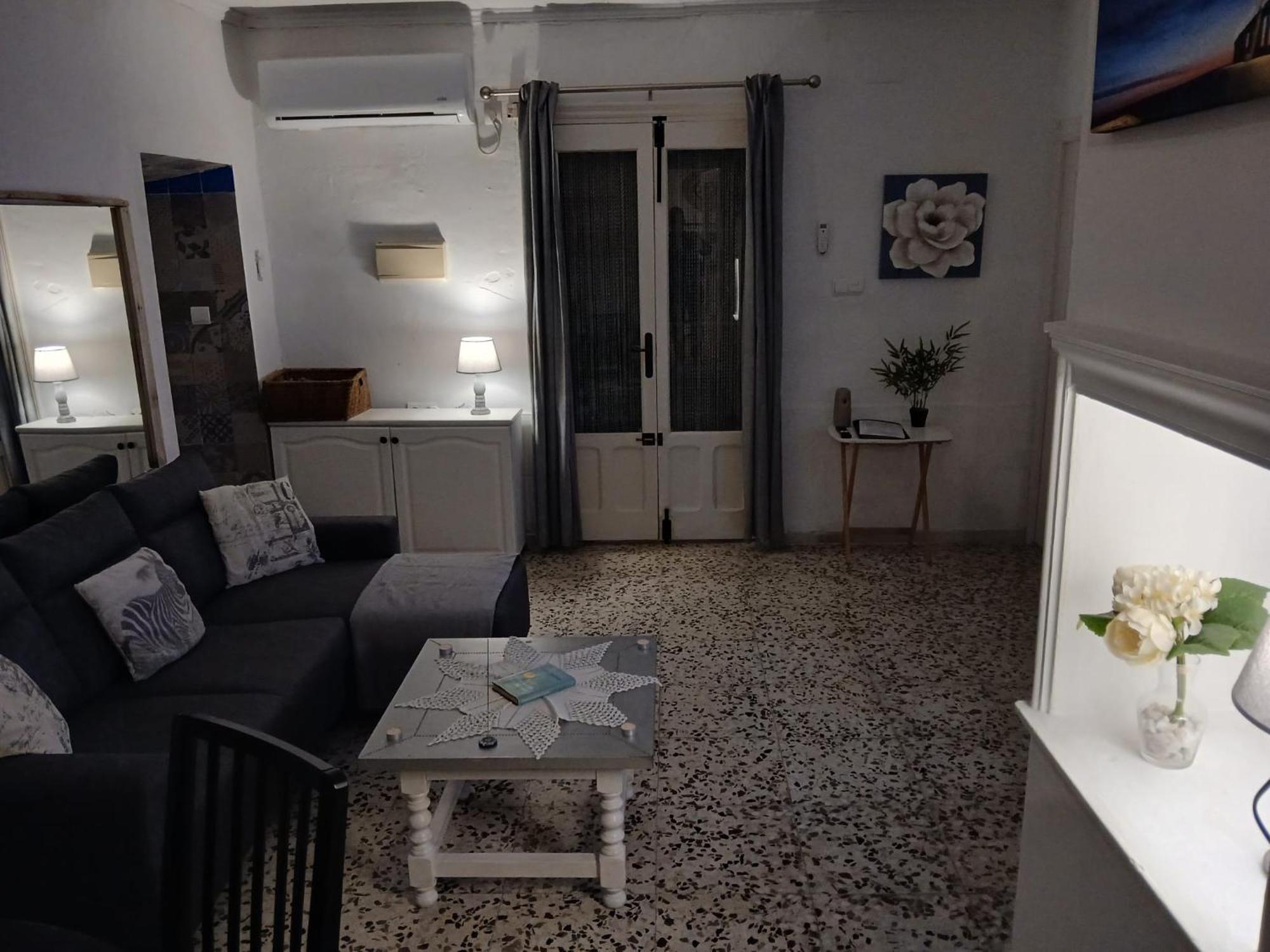 The Beach Hut With Lazy Spa Adra Exterior foto